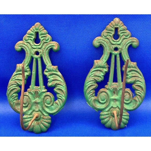 2 Vintage Green Cast Iron Receipt Wall Spike Hooks Made In USA Ornate Design - Picture 1 of 9